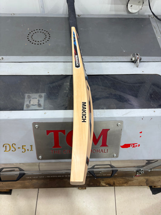 Cricket Bat Makich Dakurr